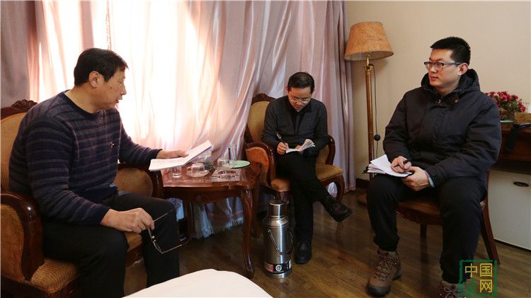 新華社記者到綽爾采訪 (2).JPG