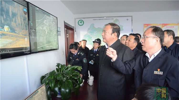 林區(qū)生態(tài)保護(hù)建設(shè)購(gòu)買服務(wù)現(xiàn)場(chǎng)會(huì)啟動(dòng) (1).JPG
