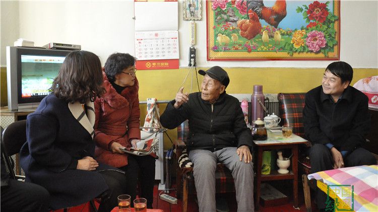 管理局宣講團在圖里河宣講黨的十九大精神引發(fā)強烈反響 (2).JPG