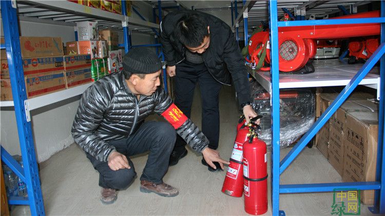 吉文林業局防火辦開展防火隱患排查行動.JPG