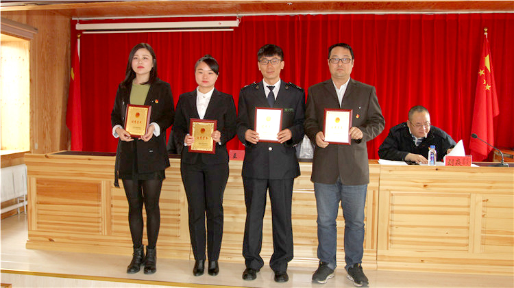 烏爾旗漢林業局召開團委會議.jpg