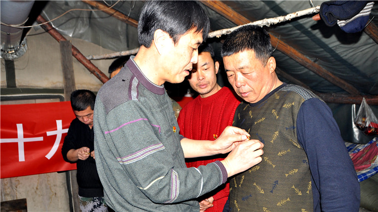 “興安大講堂”搬到深山里 (2).JPG
