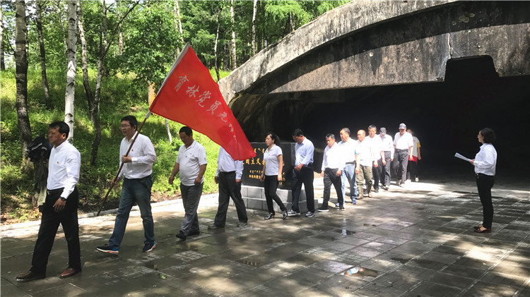 育林：不忘入黨初心，傳承紅色精神.jpg