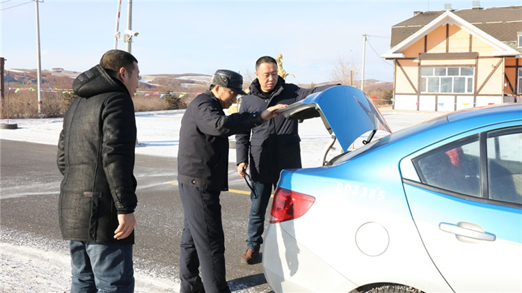 大楊樹林業局開展興安杜鵑保護宣傳4.jpg