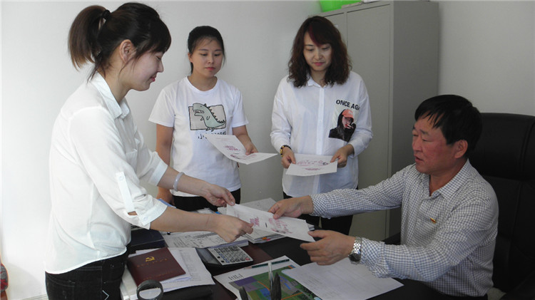 中心苗圃工會開展迎3.8 強四自主題教育活動.....JPG