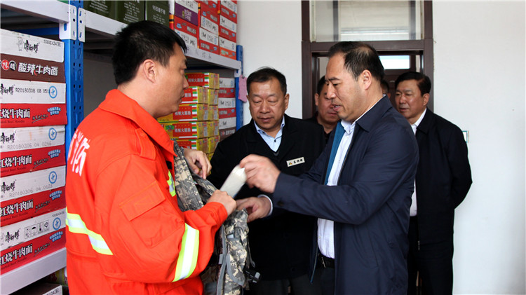 陳佰山到金河林業局調研.JPG