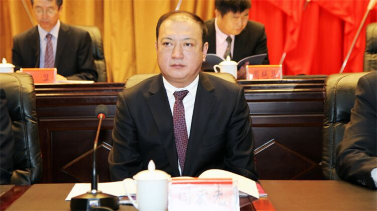 閆宏光.jpg
