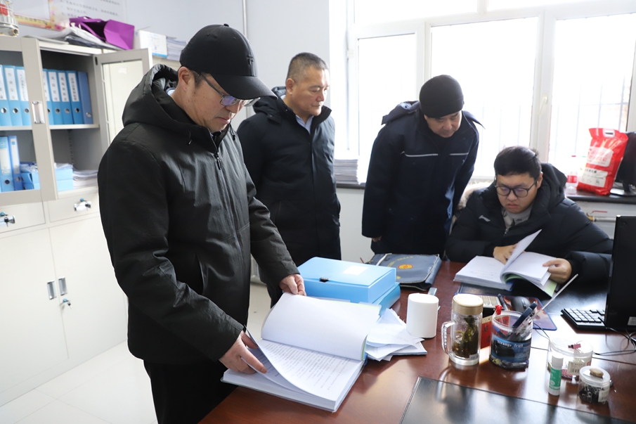 根河森工公司開展節前安全檢查.JPG