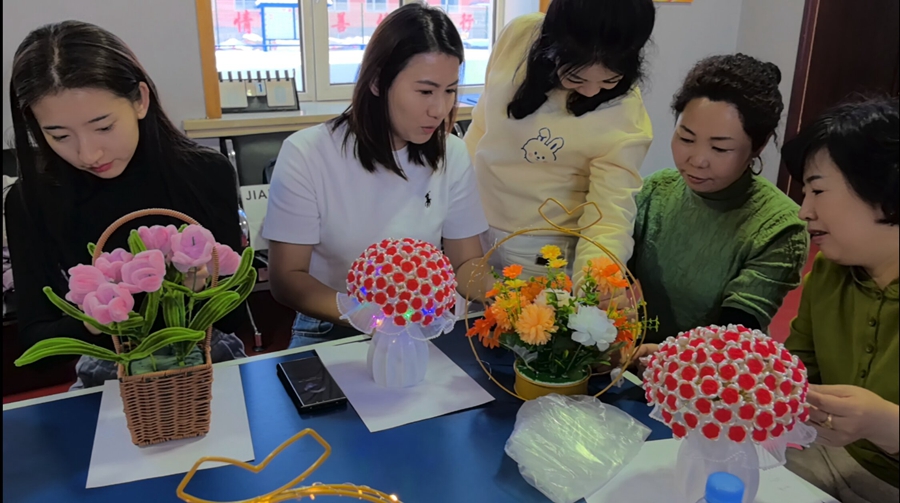 圖里河森工公司工會女職工委員會舉辦慶“三八”婦女節(jié)系列主題活動 (1).jpg