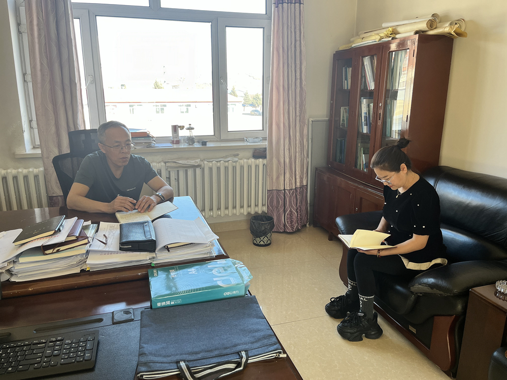 畢拉河林業有限公司森林資源管理處抓準職工思想動態 守好意識形態大門.jpg