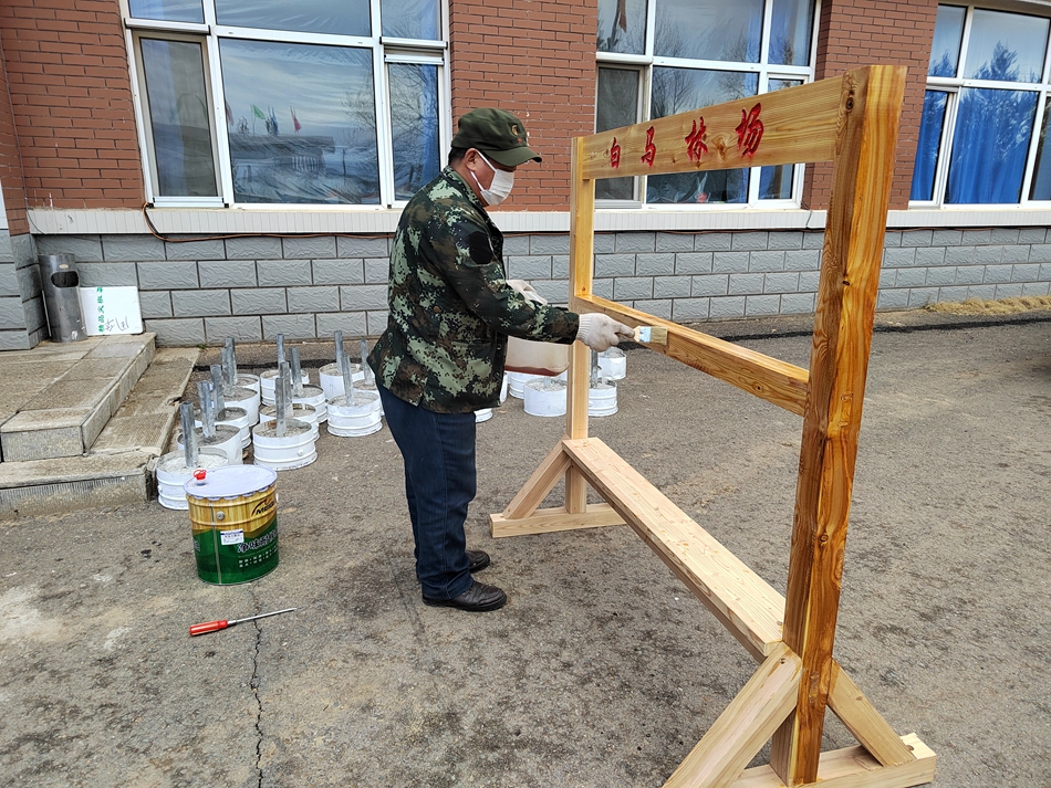 滿歸森工公司白馬林場更換防火工具專用架.jpg