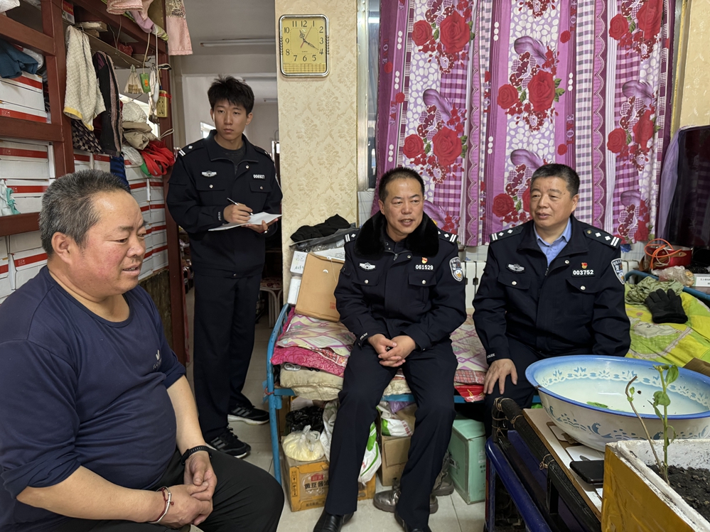 圖里河分局多措并舉全力維護轄區社會安全穩定 (1).jpg
