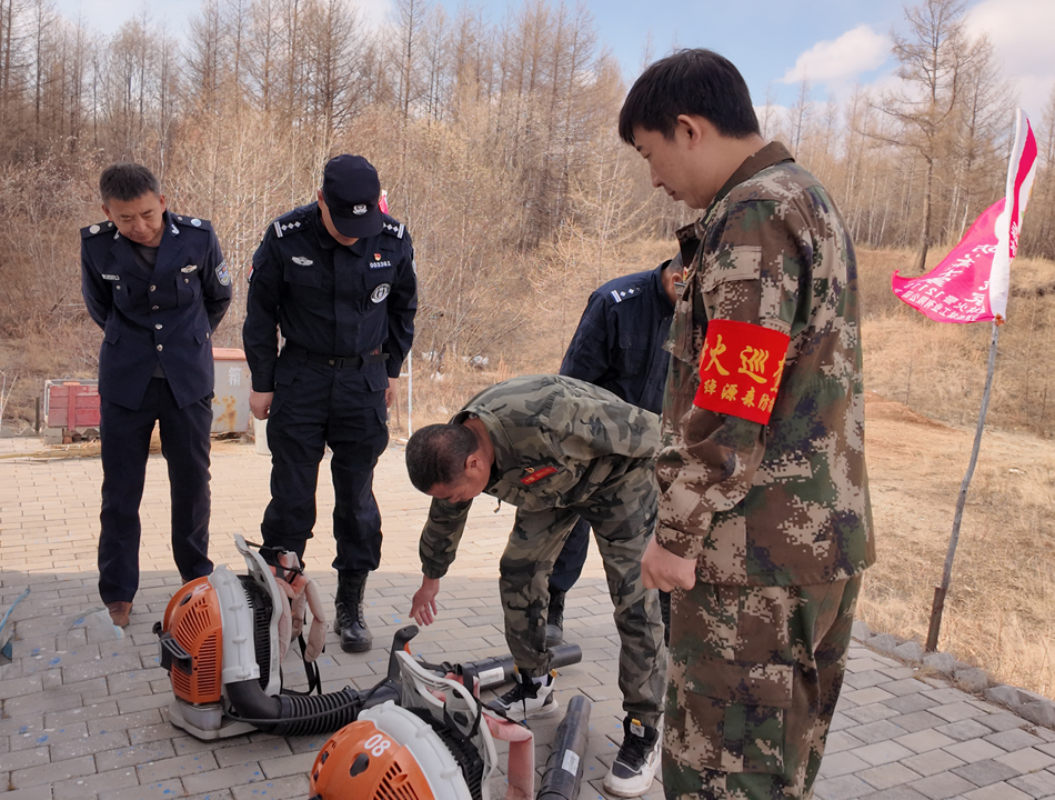 綽源林區森防指開展森林防火“武裝三清”專項行動1.JPG