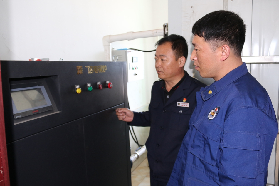 吉文森工公司應急事務處開展安全生產大檢查 (3).JPG