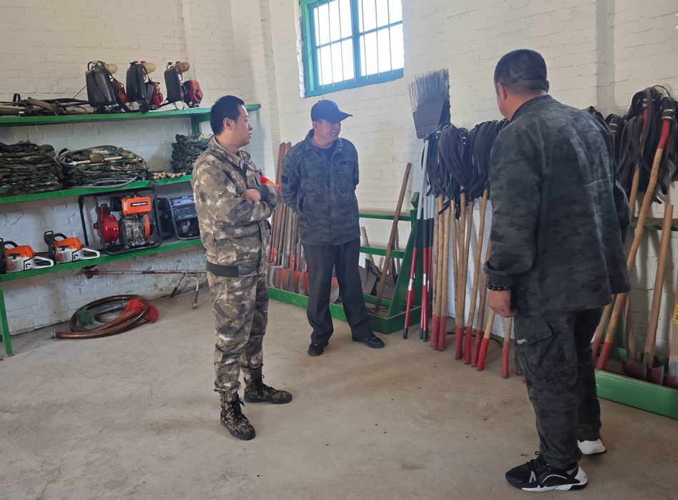 綽源森工公司育林林場開展安全生產大檢查.jpg