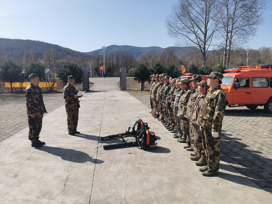 阿爾山森工公司柴源林場開展快撲隊練兵活動.jpg