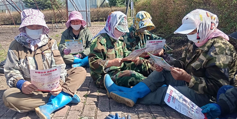 庫都爾森工公司中心苗圃開展禁種鏟毒踏查宣傳活動.jpg