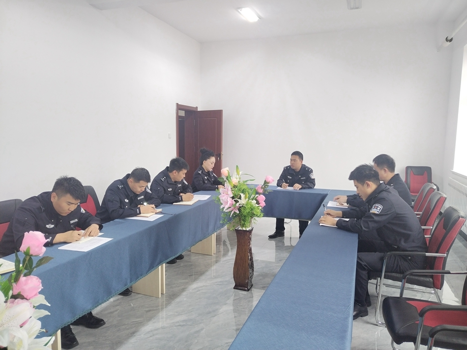 內蒙古大興安嶺森林公安局綽源分局開展公安機關公文寫作交流活動.jpg