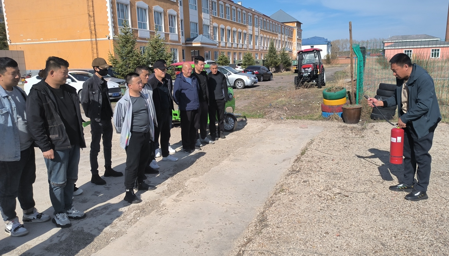 圖里河森工公司綜合服務處開展防災減災宣傳活動 (3).jpg