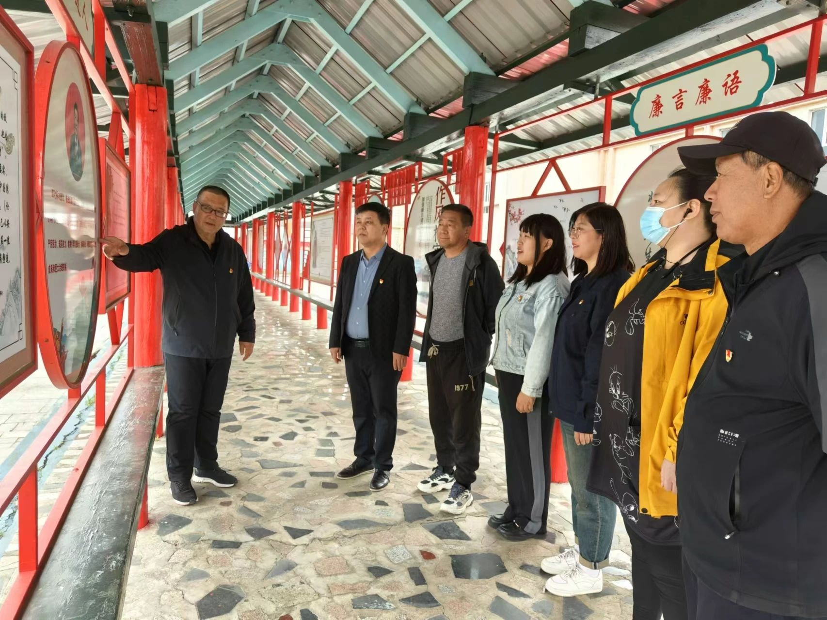 伊圖里河林業有限公司產業發展中心黨支部開展明“紀”于心 守“紀”于行主題黨日活動.jpg