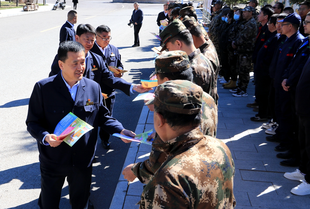 莫爾道嘎森工公司開展 防災減災宣傳活動(4).JPG