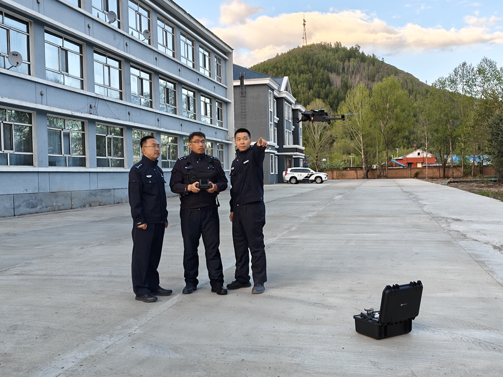 3、北部原始林區分局創新開發出警用無人航拍器輔助裝置.jpg