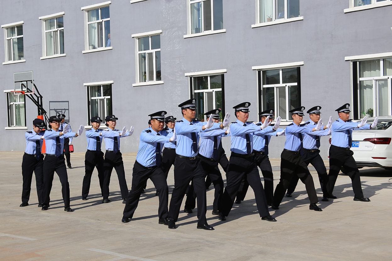 警械隊形 拷貝.jpg