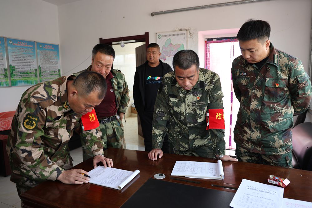 綽源森工公司聯合開展武裝“三清”專項行動_已改.jpg