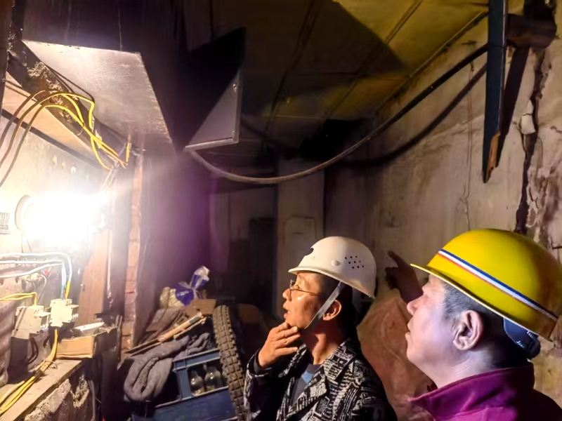 根河森工公司路橋工程處開展冬季安全大檢查2.jpg