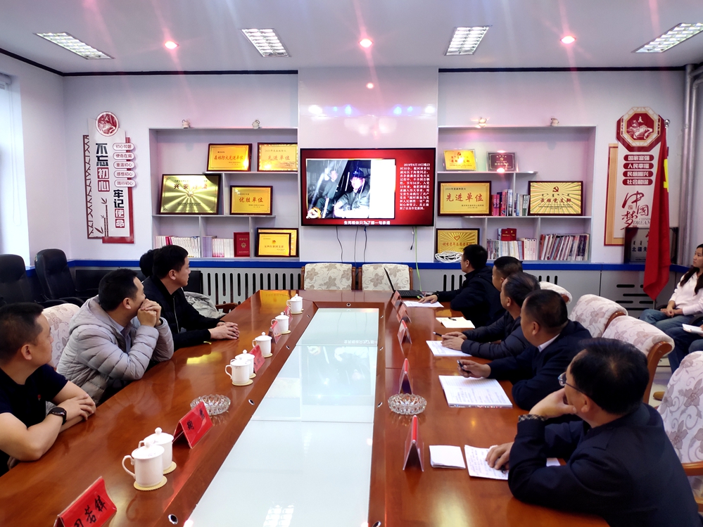 根河森工公司烏力庫瑪經營管護中心開展林地共建主題黨日活動（綠網）__已改.jpg