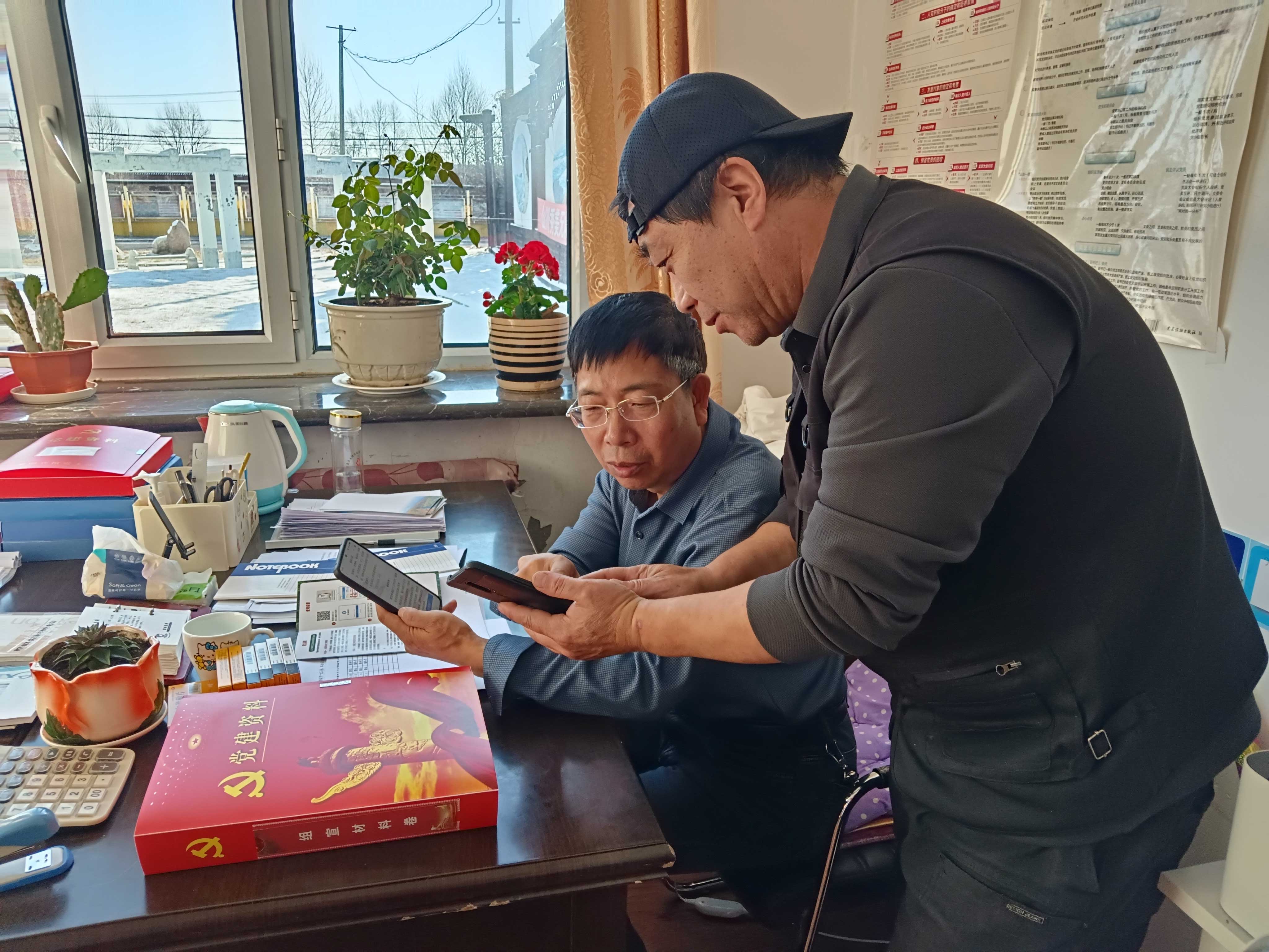 烏爾旗漢森工公司產(chǎn)業(yè)發(fā)展中心：遠(yuǎn)程視頻醫(yī)療服務(wù)讓職工有“醫(yī)”靠.jpg