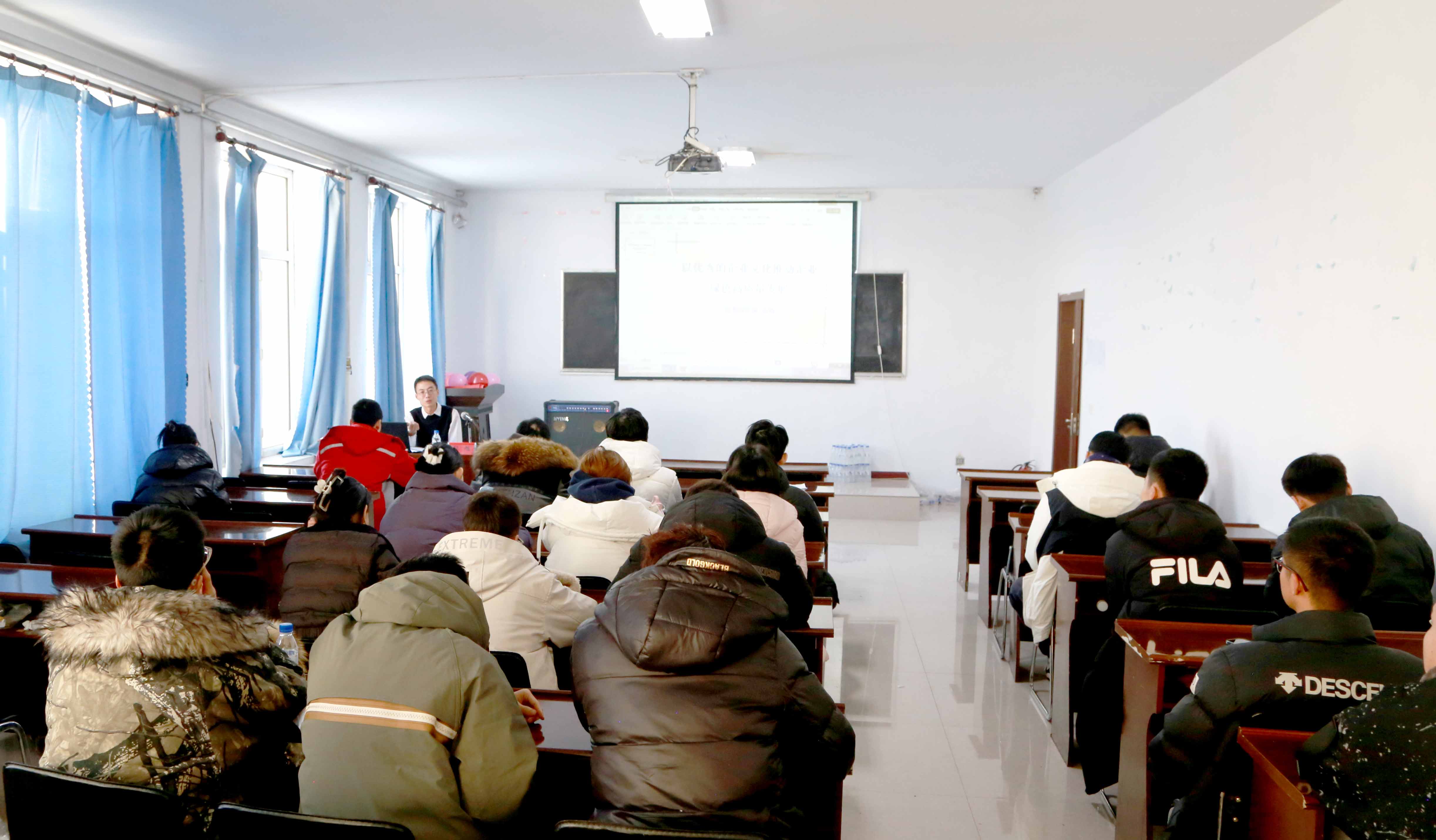 根河森工公司舉辦2024年新入職工勤技能崗位員工崗前培訓(xùn)班.jpg