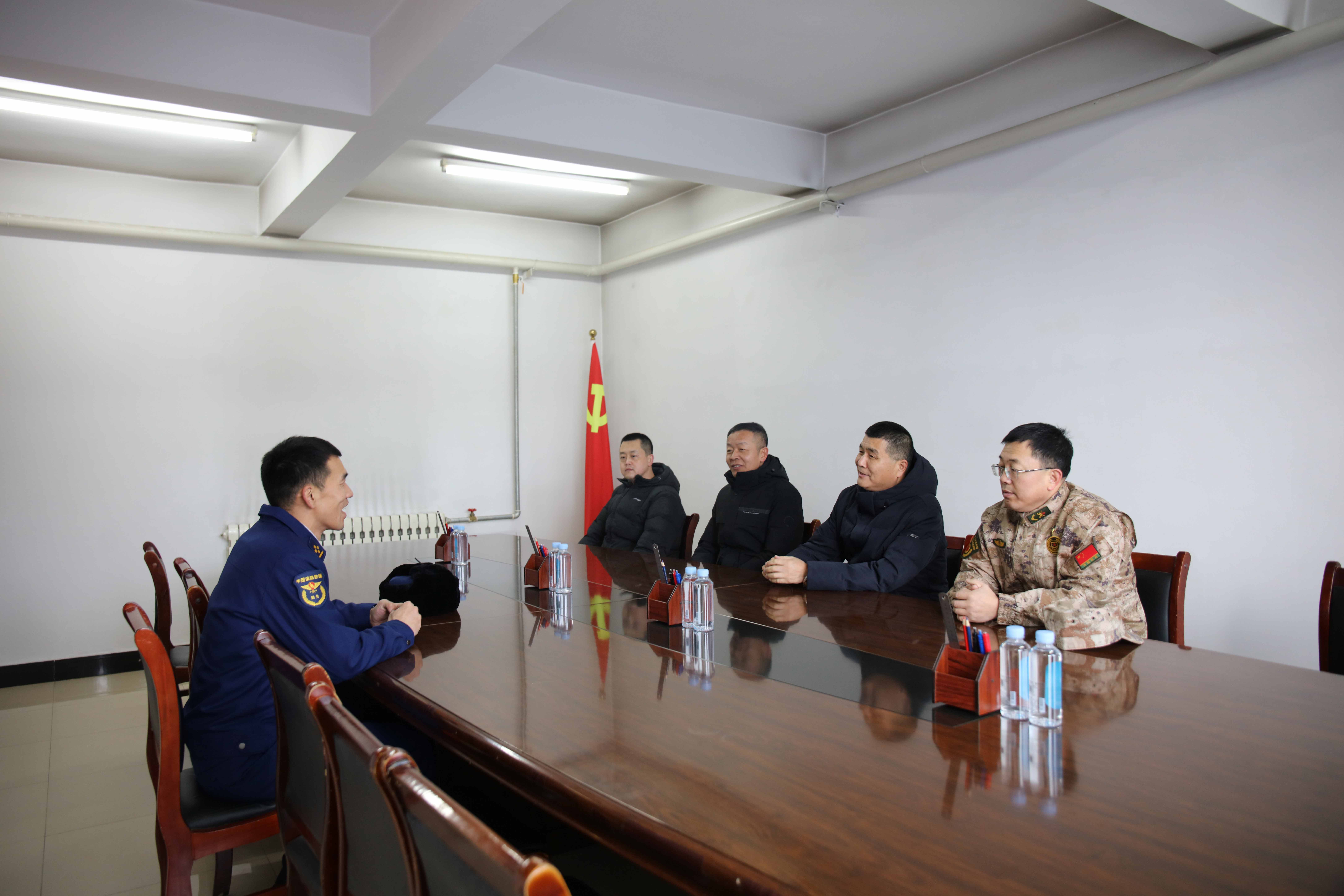大楊樹林業公司黨政領導深入基層一線看望慰問干部職工1.jpg