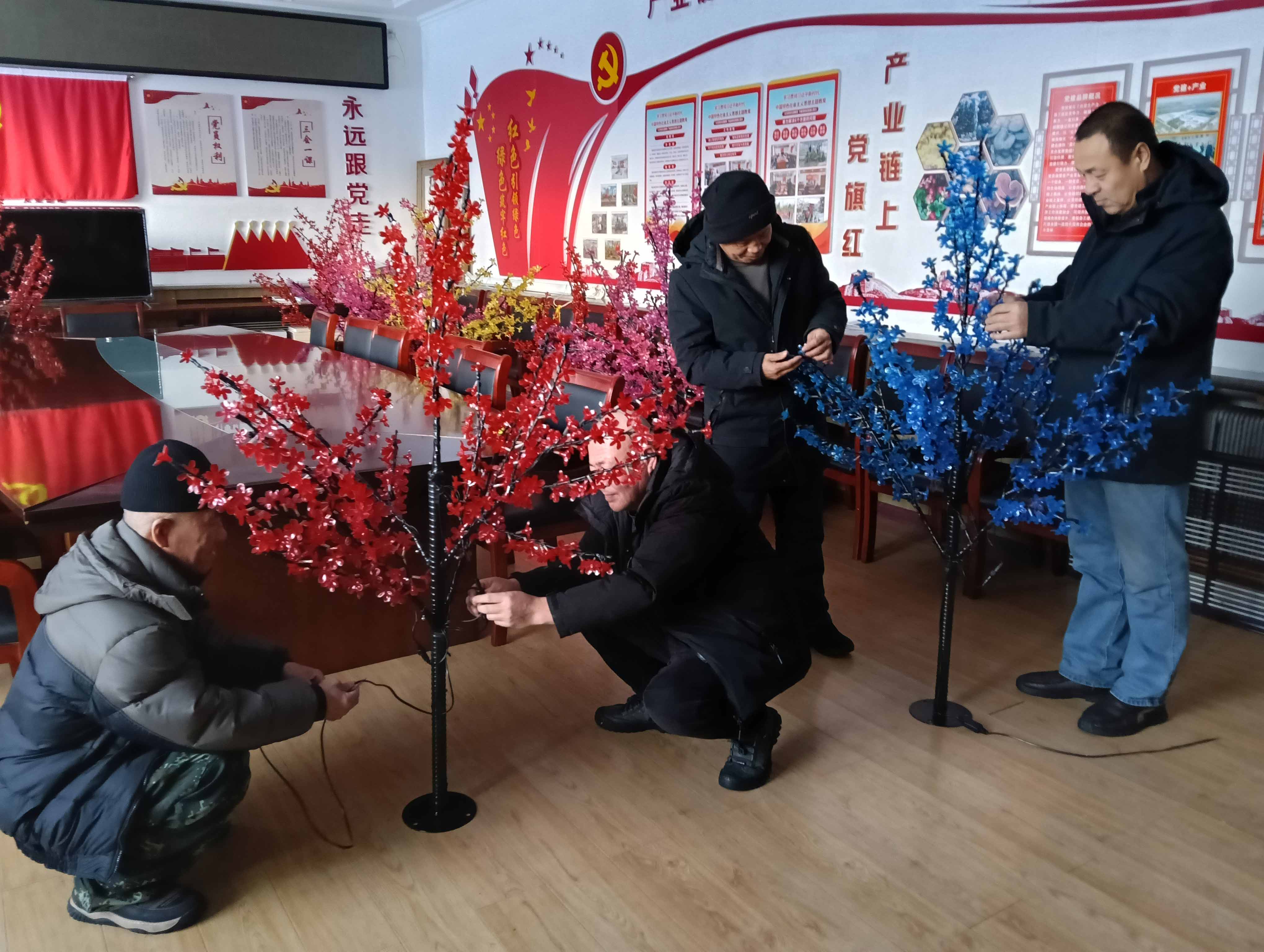 新年彩燈璀璨綻放-喜迎佳節(jié)氛圍濃1.jpg