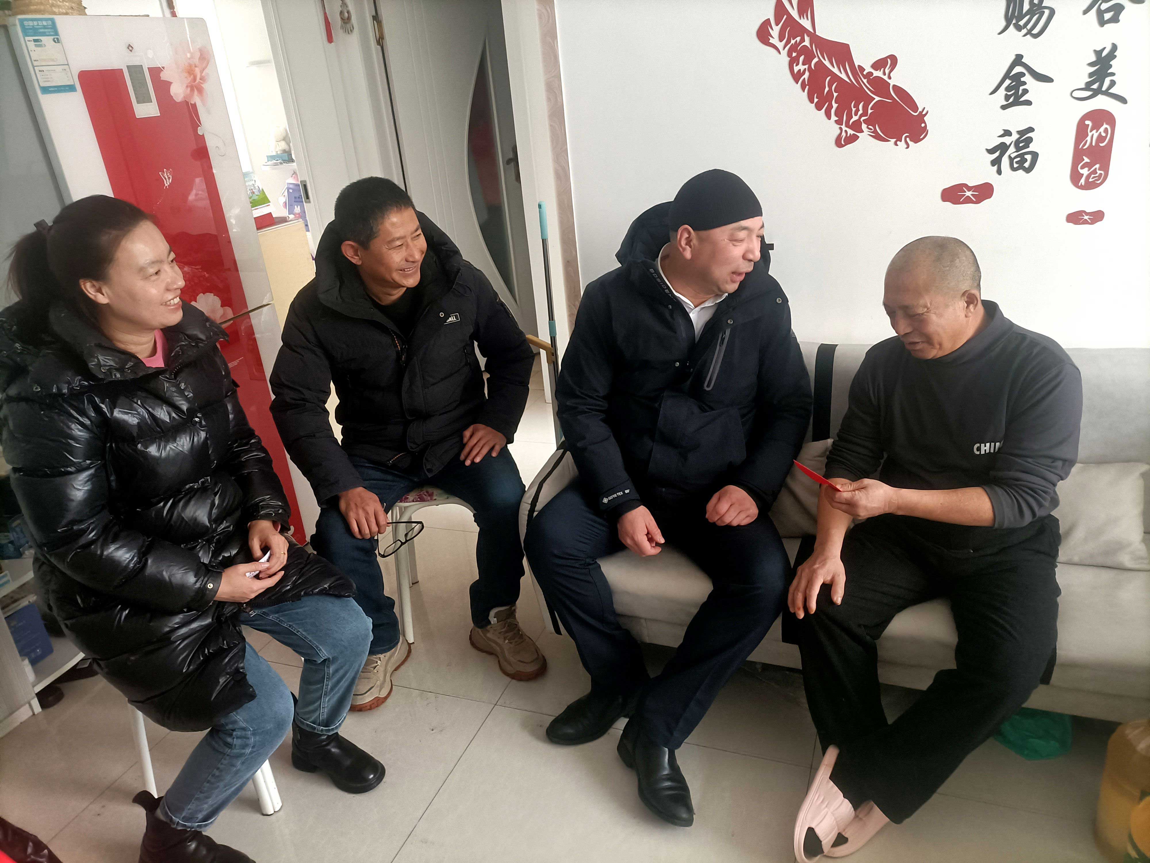 阿里河森工公司產(chǎn)業(yè)發(fā)展中心開展“多助一”送溫暖活動(dòng)1.jpg