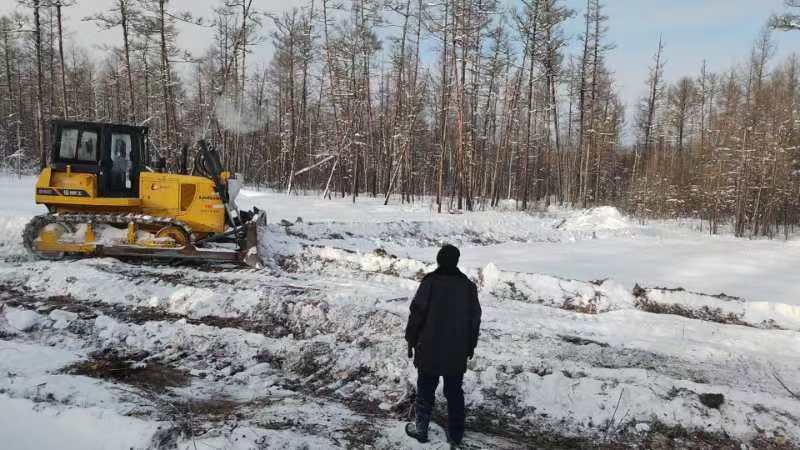 清理道路積雪保障木材下山推路圖片.jpg