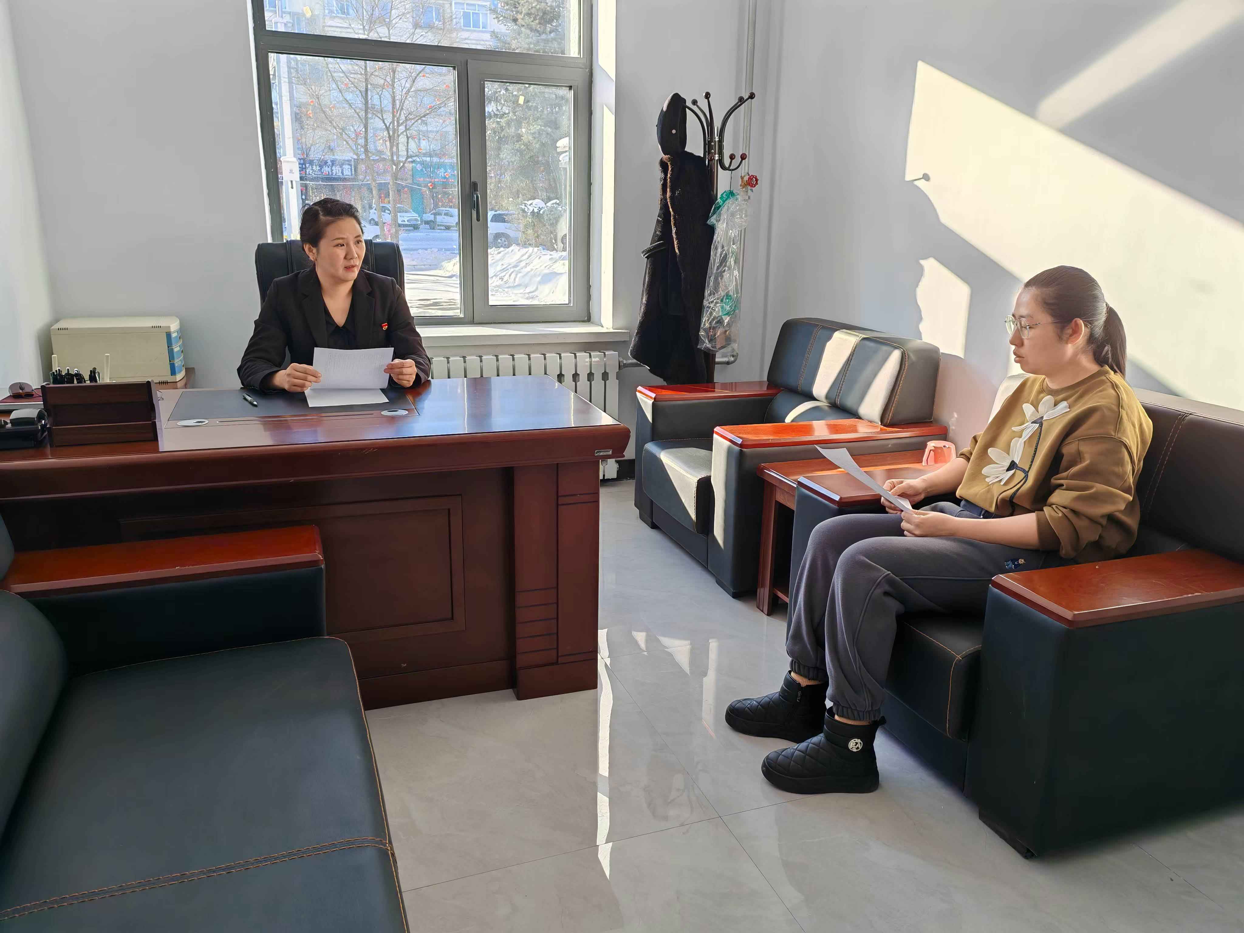 P根河森工公司公司信訪辦黨支部開展廉政談話活動.jpg