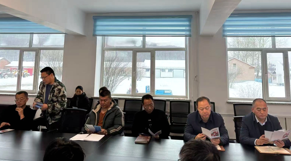 莫爾道嘎森工公司紅旗經營管護中心：開展健康服務宣傳活動_副本.jpg