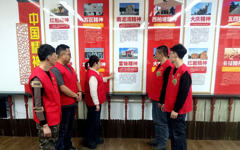 庫都爾森工公司林木種苗中心團支部開展雷鋒精神學習教育活動_副本.jpg