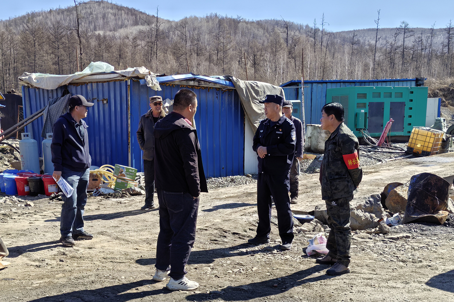 白鹿島派出所對轄區工地開展安全檢查（晉澤 攝）.jpg