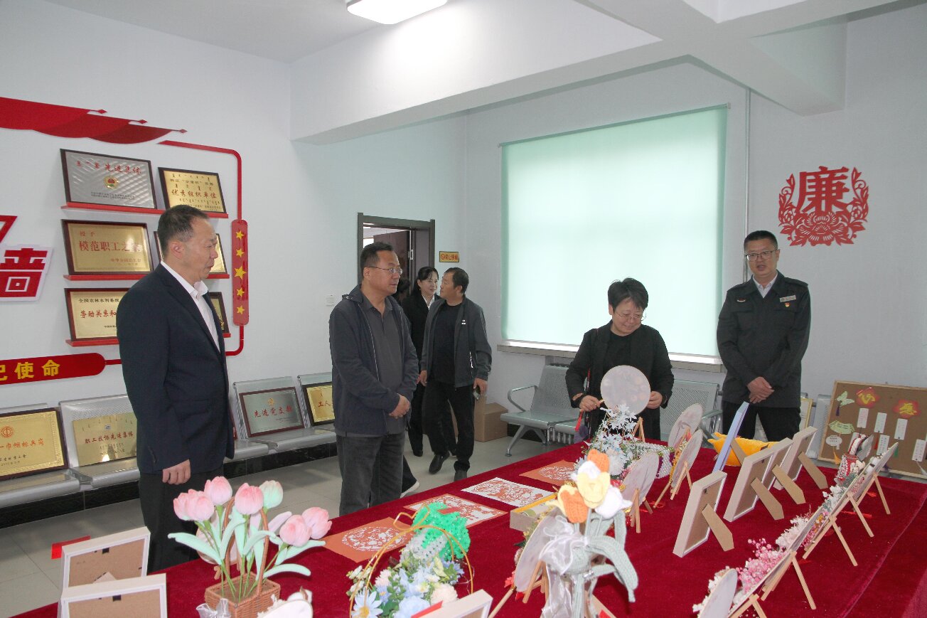 內蒙古自治區總工會提升職工生活品質評估組到圖里河森工公司開展試點評估工作 (15).JPG
