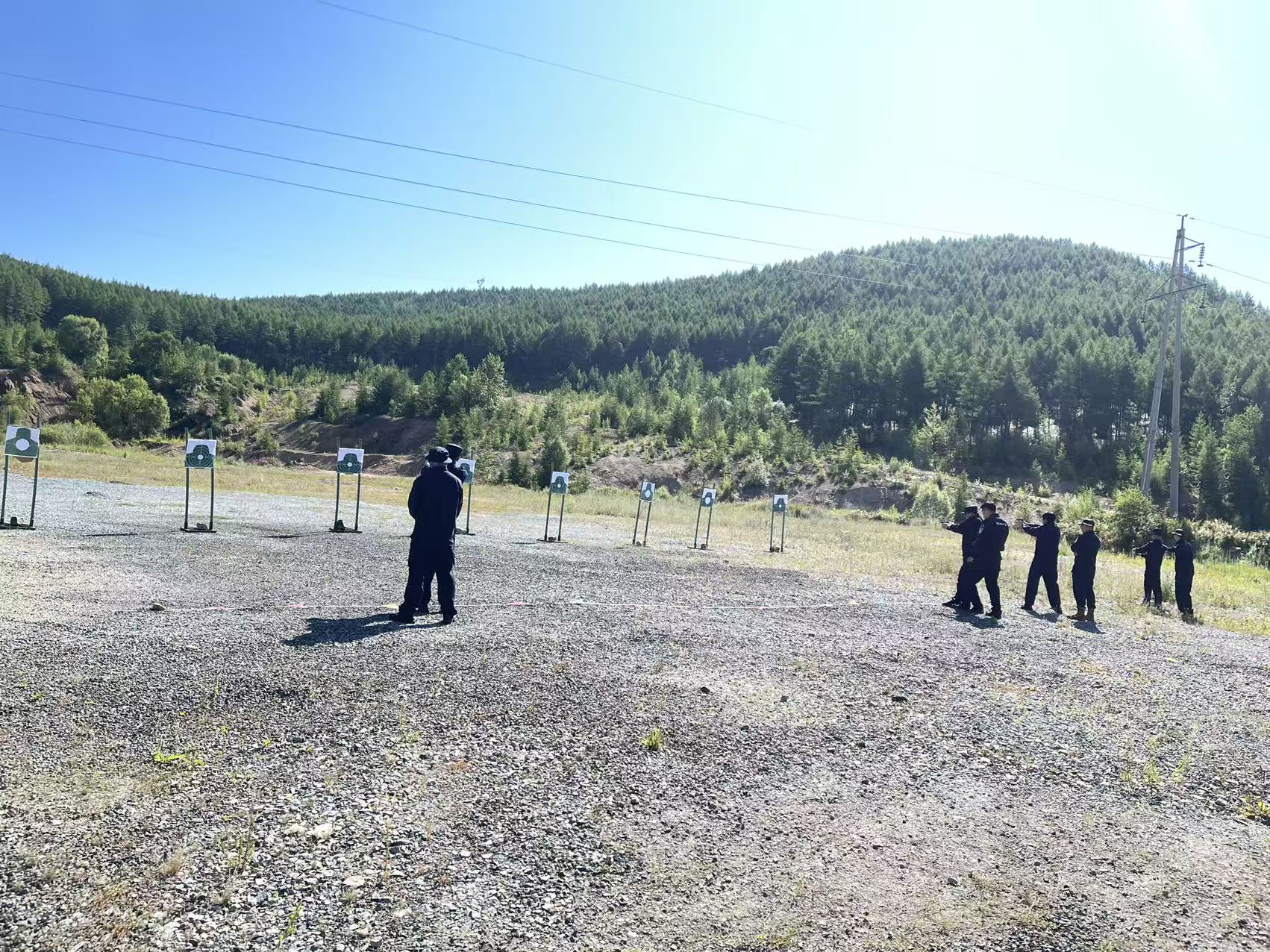 金河分局開展實彈射擊訓練 (2).jpg